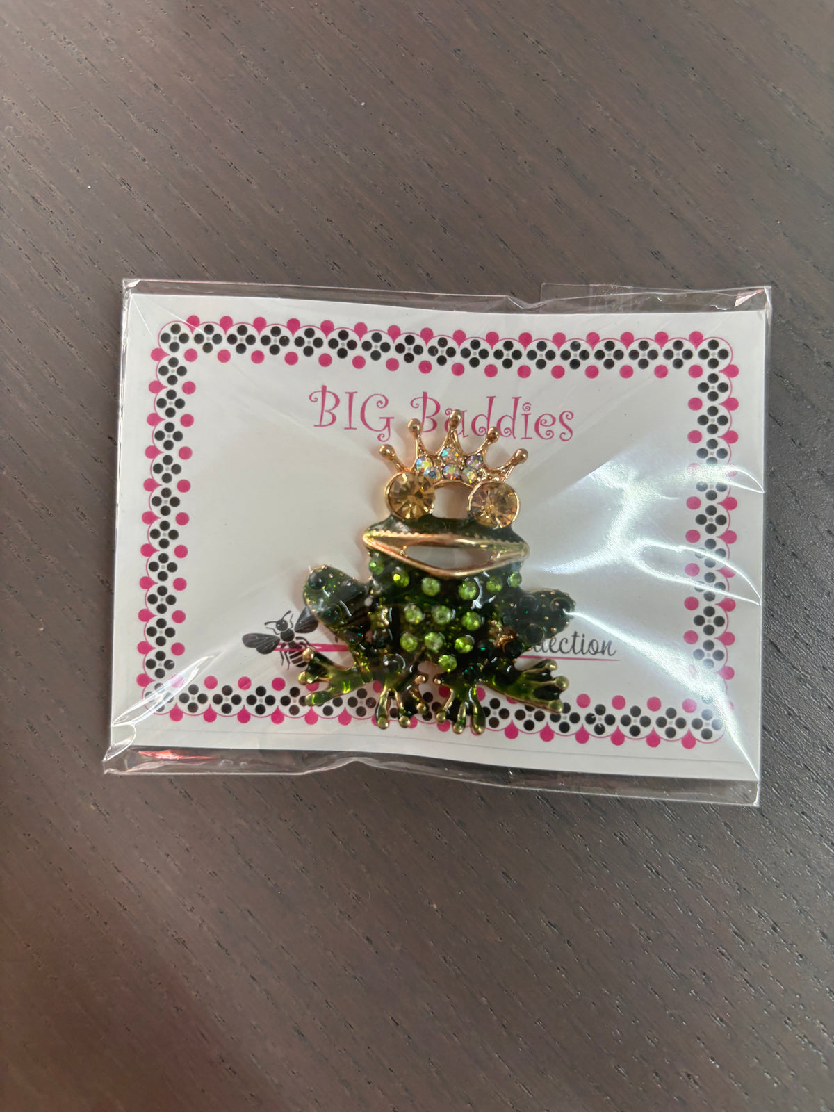 Frog With Crown Needle Minder